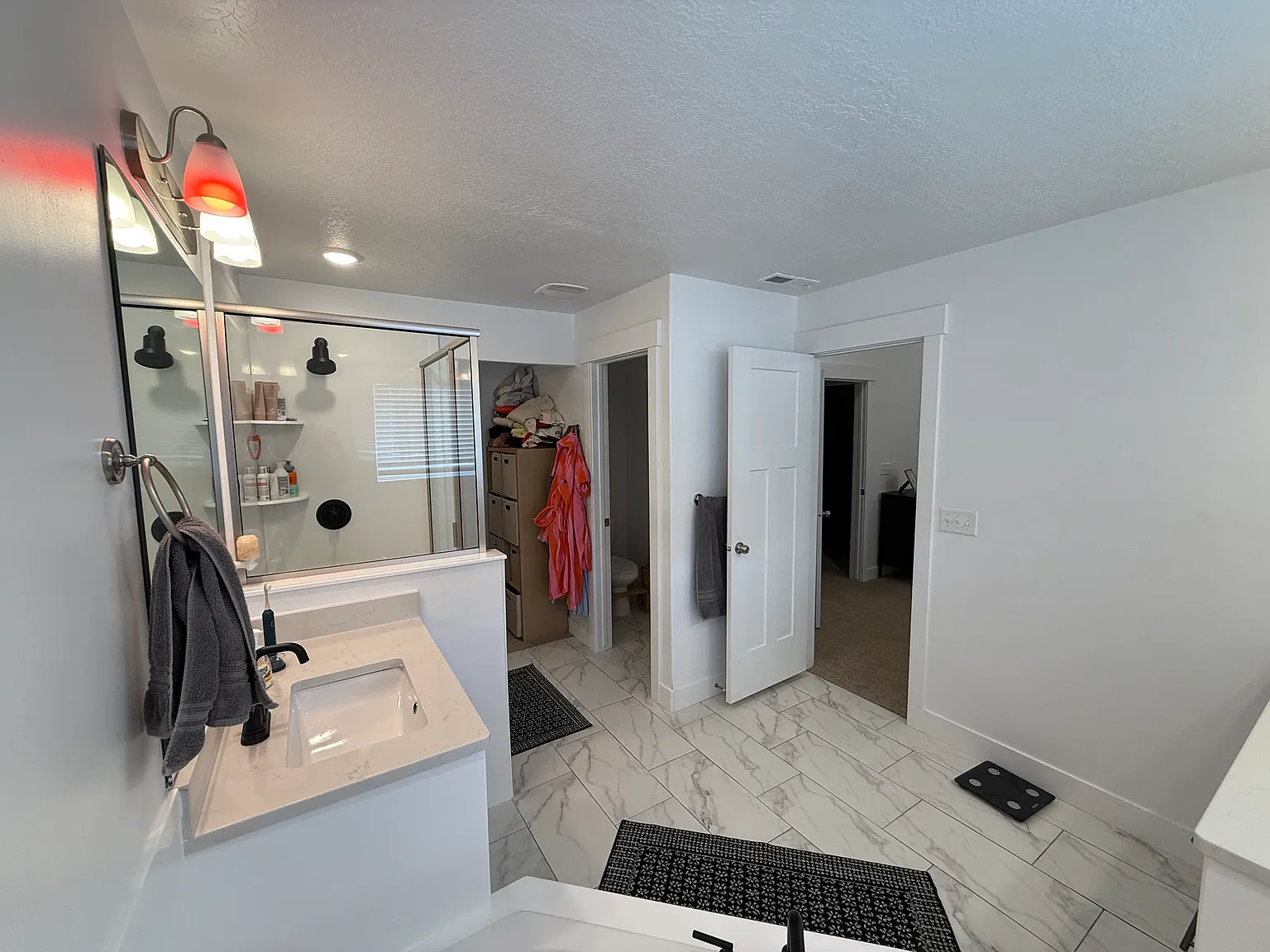 4 bed, 3.5 bath, 2650 sqft, $2,800 — Photo 3