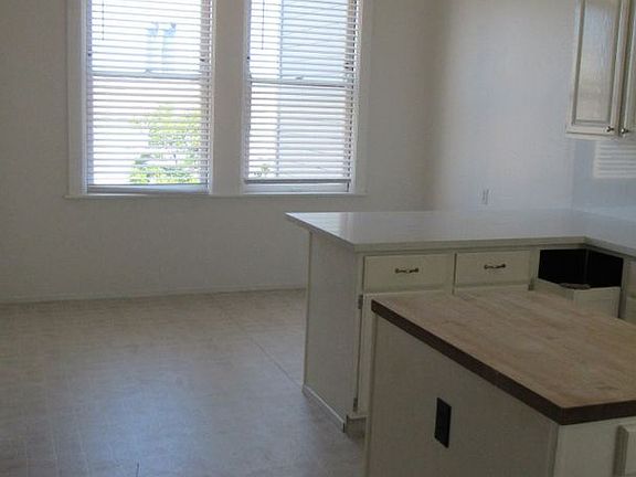 5th image of 1680 Union St