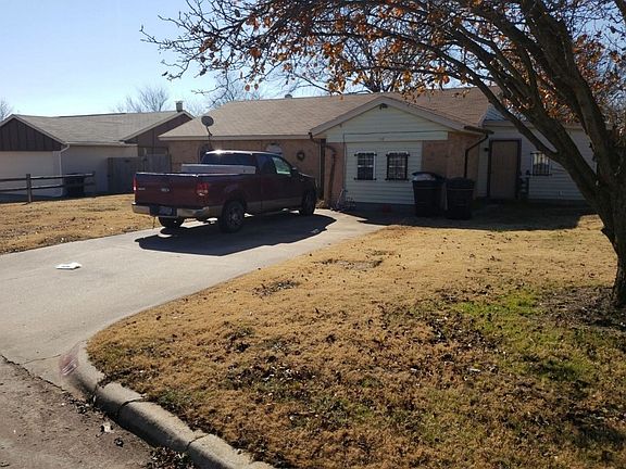 2nd image of 117 N English Dr