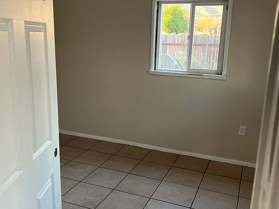 4th image of 4074 N 3rd Ave #4084