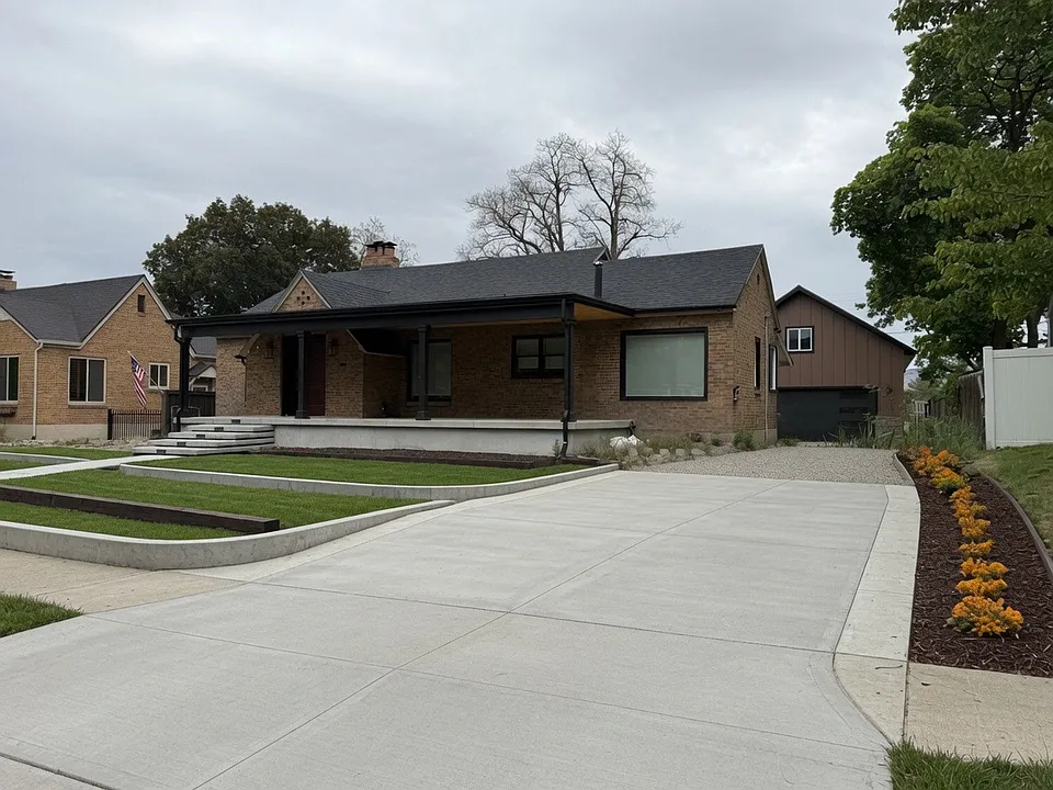 1405 E Parkway Ave #B
