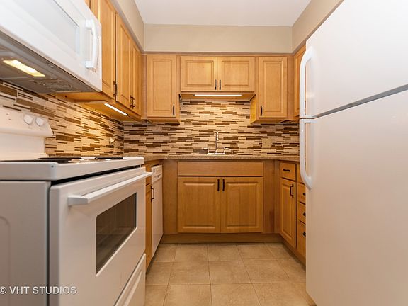 4th image of 6101 W 94th St APT A7