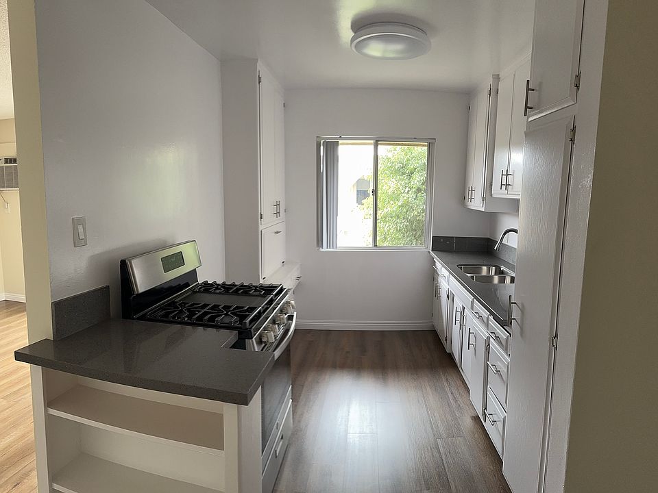 1st image of 500 E Providencia Ave #W