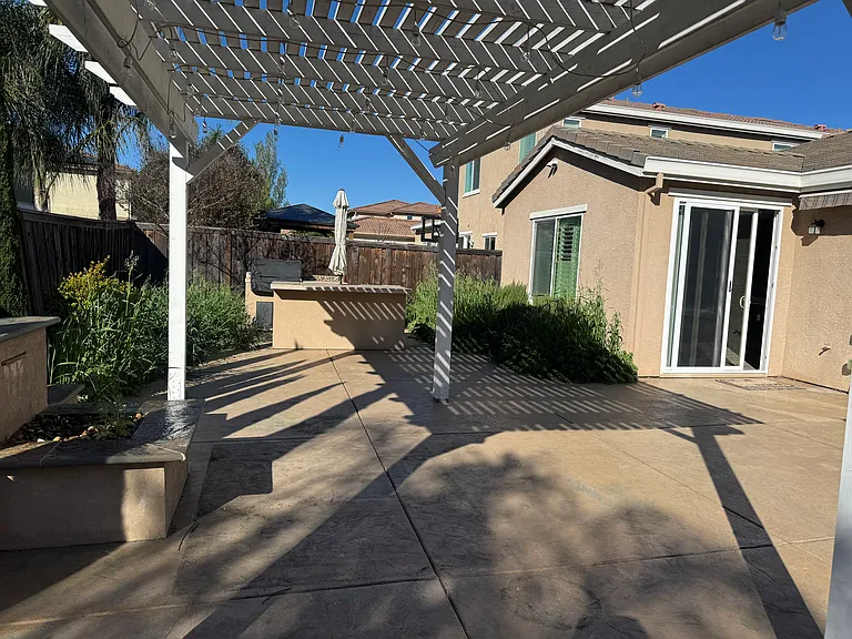 2031 Newcastle Dr — Photo 13