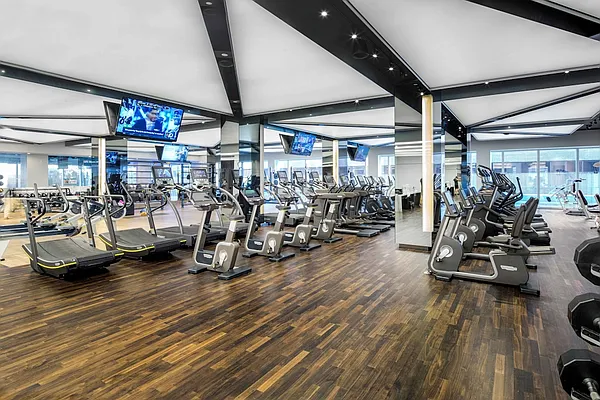 Rented by The Moinian Group | media 6