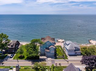 92 Middle Beach Rd, Madison, CT 06443