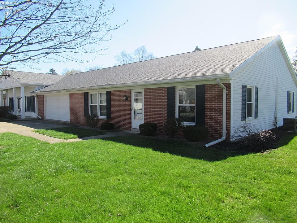 1st image of 21 Shaker Ct