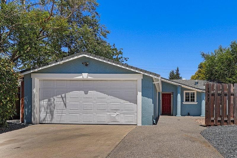 1st image of 3009 Ponderosa Ln