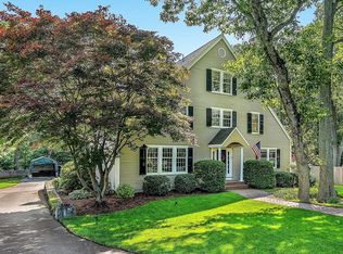 5 Presbrey Pl, Natick, MA 01760