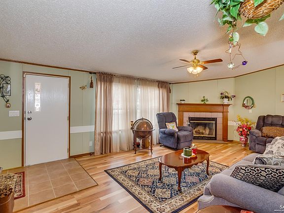 5th image of 607 W Lincoln Ave