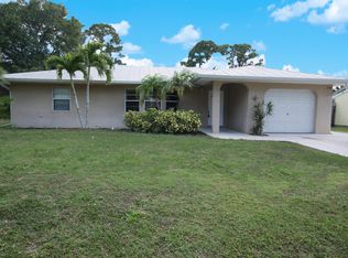 2230 SE Seafury Ln, Pt Saint Lucie, FL 34953