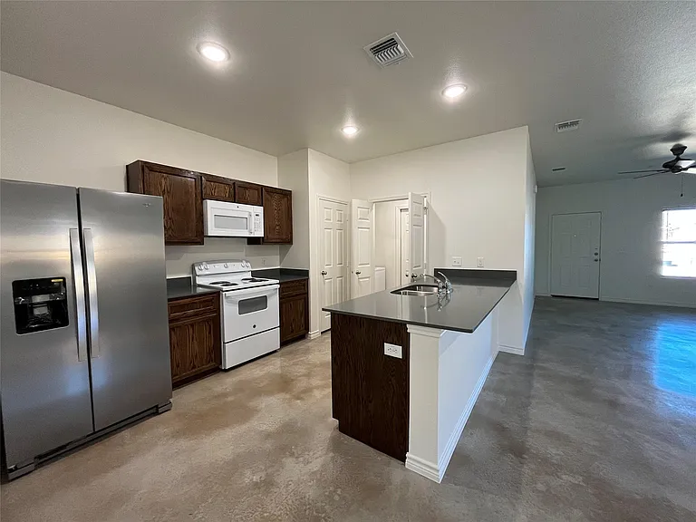 2316 Alterman Dr #A — Photo 8