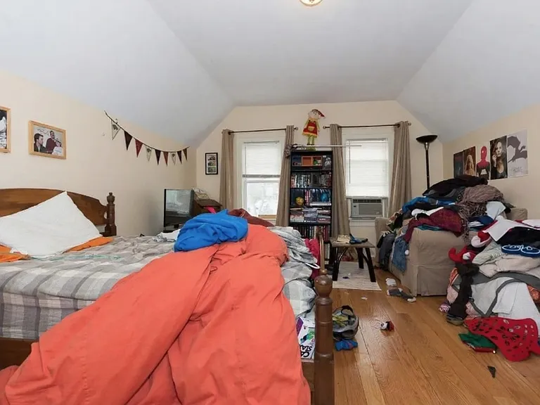 74 Brooks St #2 — Photo 5