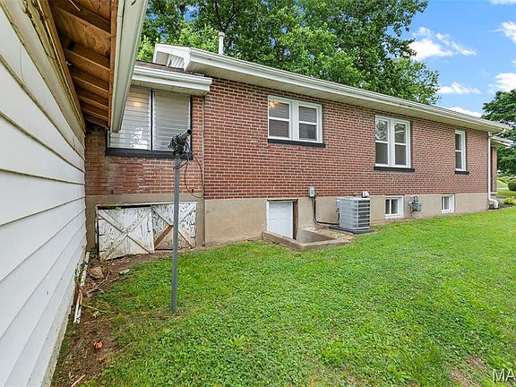 5th image of 1453 Luce St