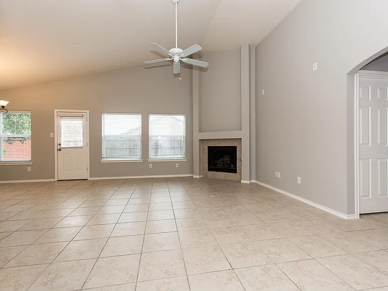 1413 Gordon Dr — Photo 18
