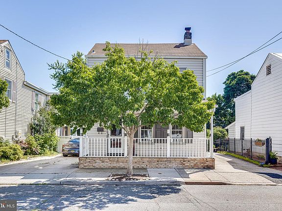 2nd image of 415 Prince St