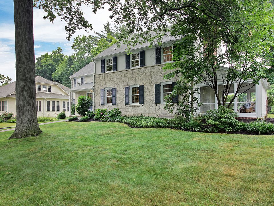 2nd image of 37 Oakley Ave