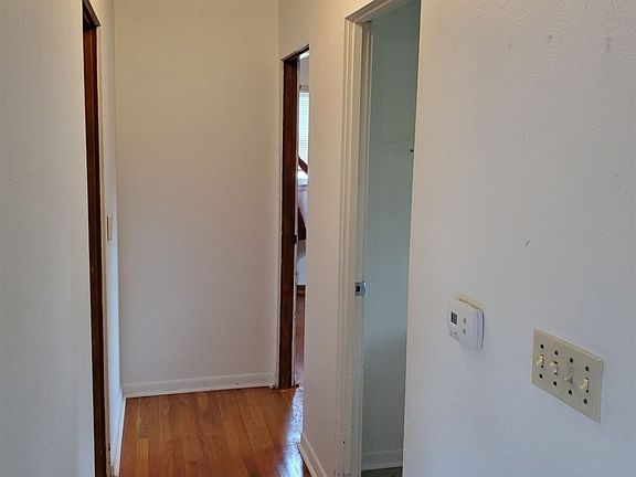 3rd image of 52774 Lynnwood Ave