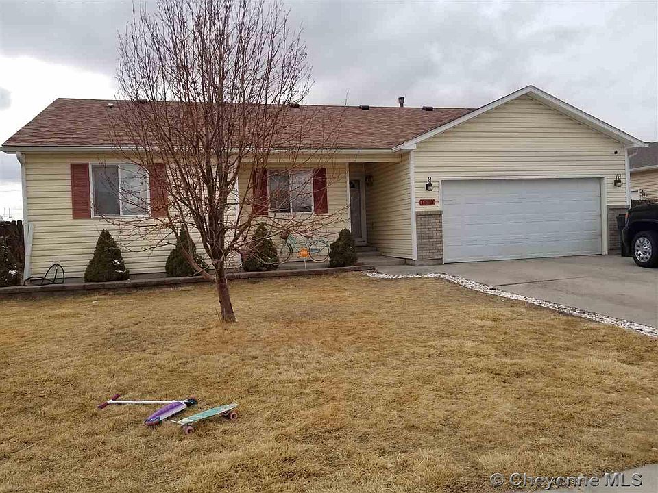 2nd image of 1620 Swing Dr
