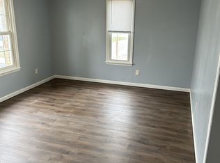 1600 S 6th St #11060520, Springfield, IL 62703