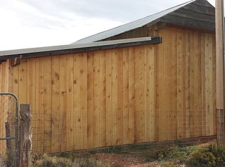 4945 E Rock Ledge Ln, Kanab, UT 84741