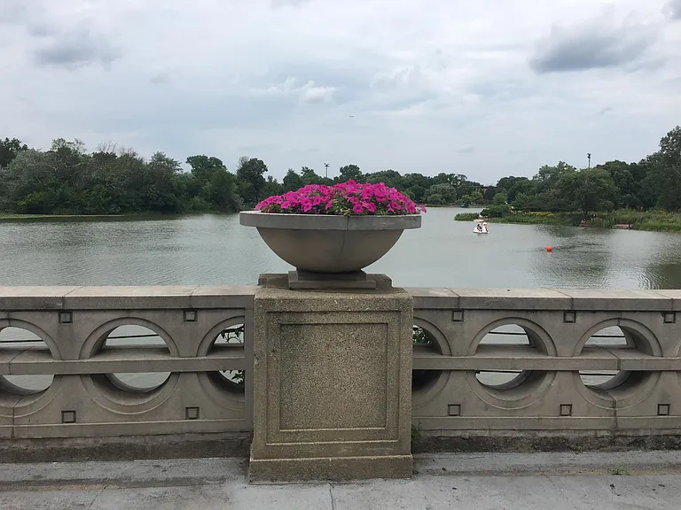 Boating lagoon with Kayak and Duck boat rentals only 2 blocks away