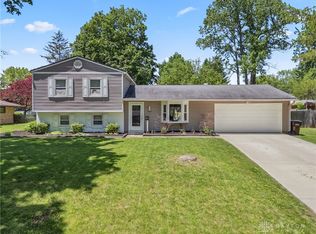2089 Clear View Dr, Bellbrook, OH 45305