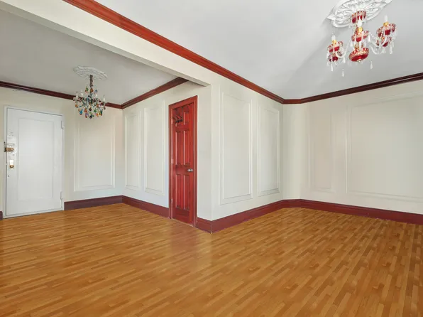 675 Academy Street image 2 of 13