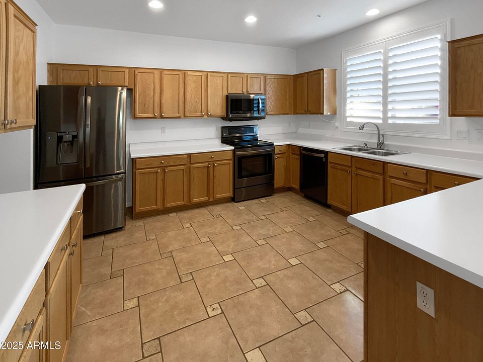 14949 W DAHLIA Drive, Surprise, AZ 85379 | Zillow