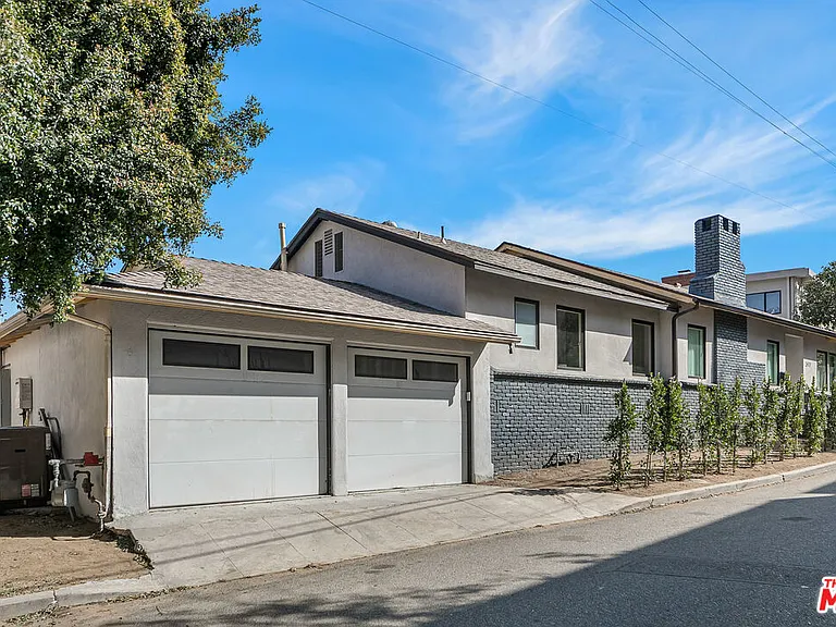2612 Carman Crest Dr — Photo 19