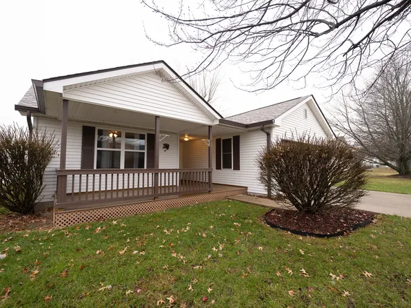 70 Kingswood Ct, Greencastle, IN 46135