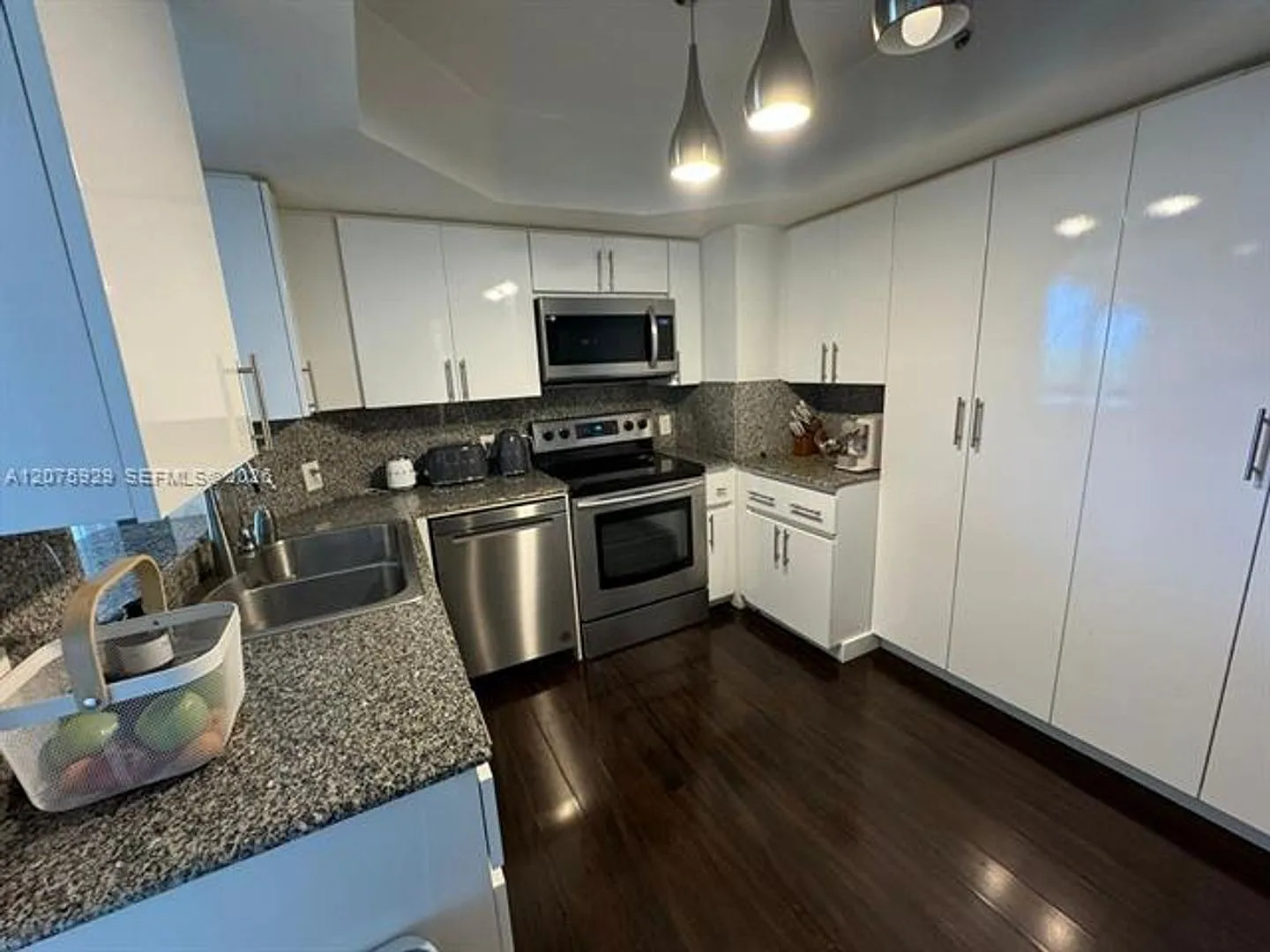 6301 Collins Ave cu-1606, Miami Beach, FL 33141 — Photo 1