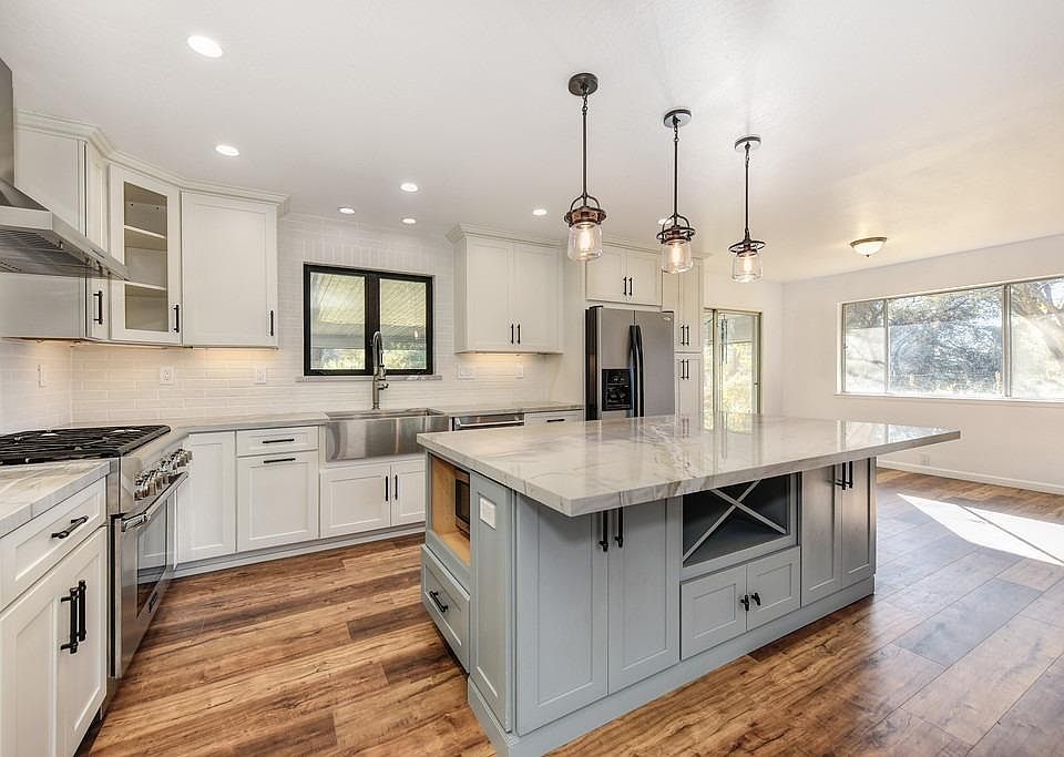 1st image of 2603 Burl Ln