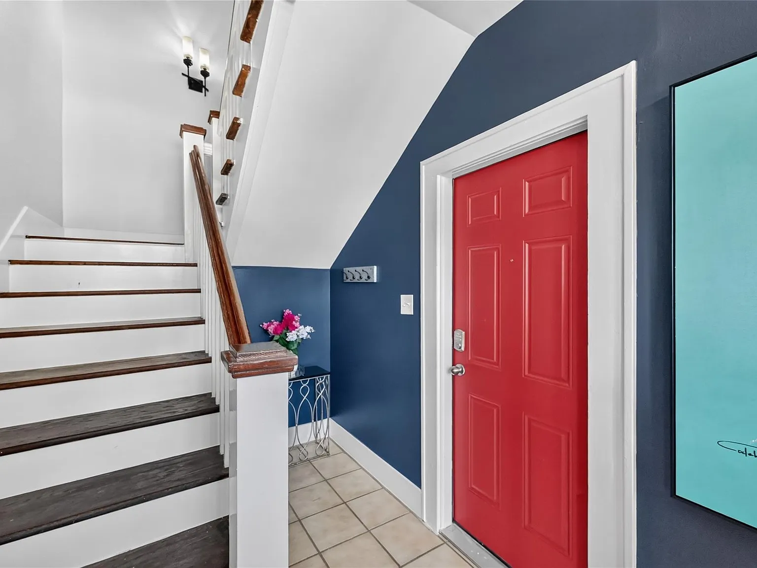2 bed, 1.0 bath, 1365 sqft, $2,200 — Photo 4
