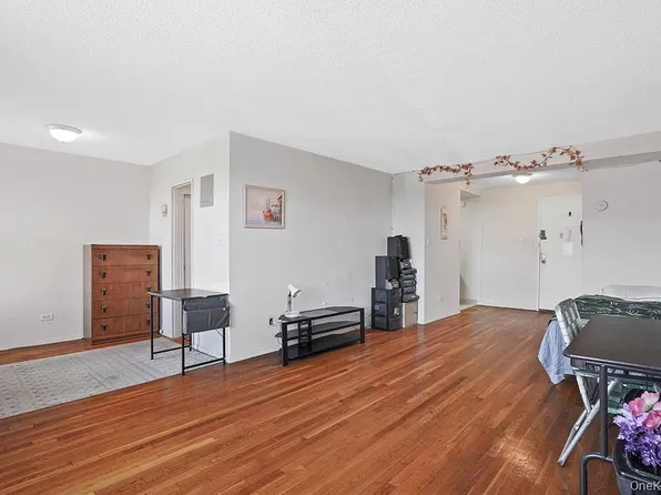 84-20 153rd Ave #5H, Howard Beach, NY 11414