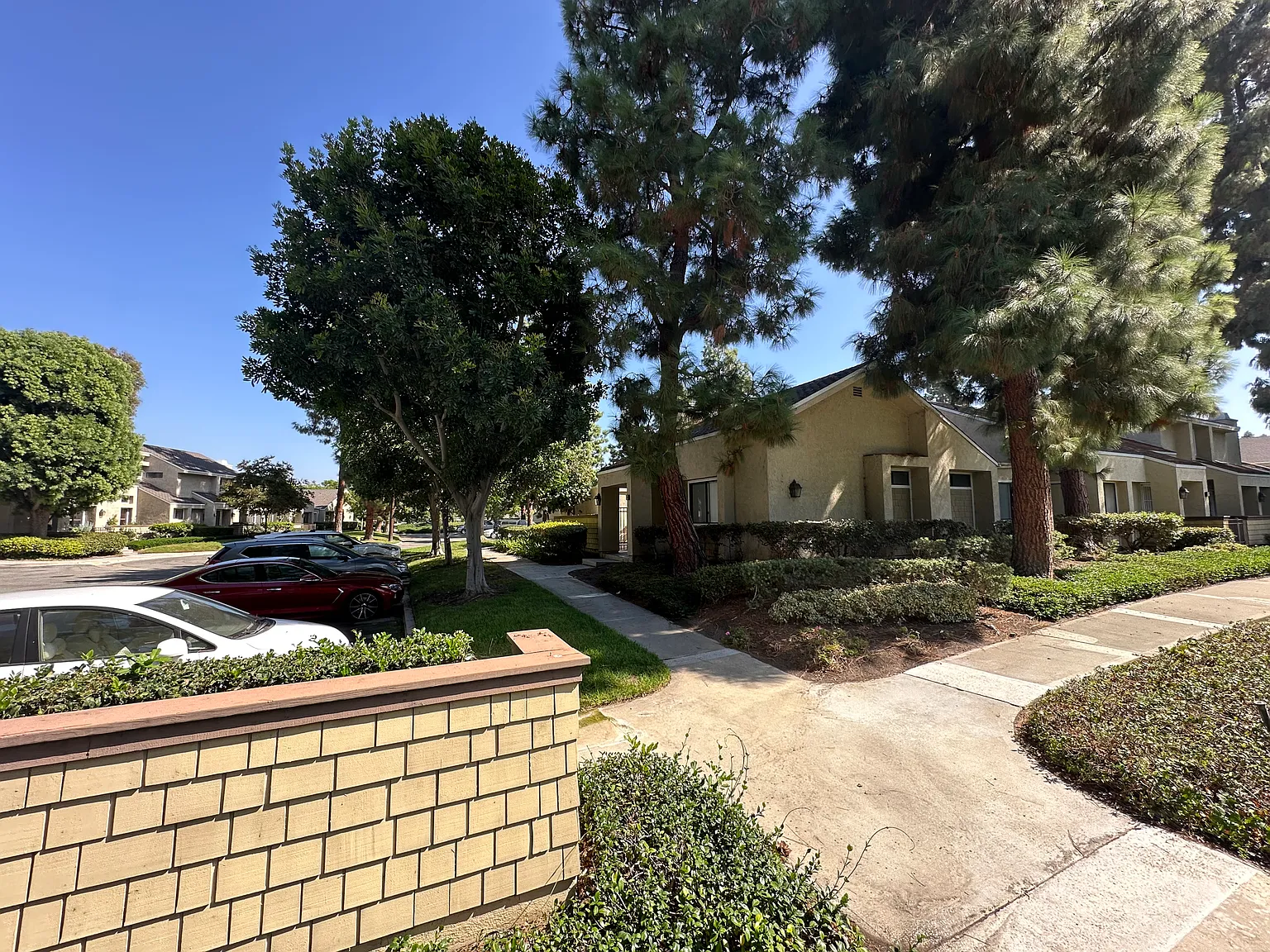 2 bed, 1300 sqft, $3,850 — Photo 2