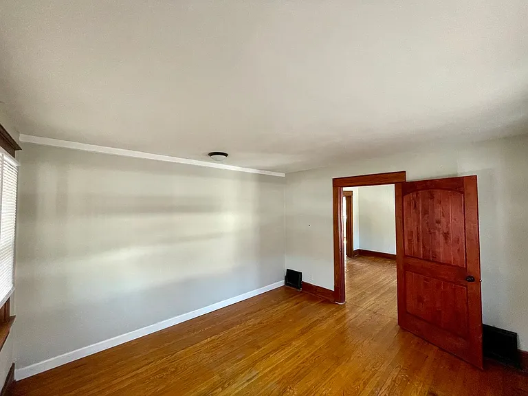 1501 S Spring St — Photo 13