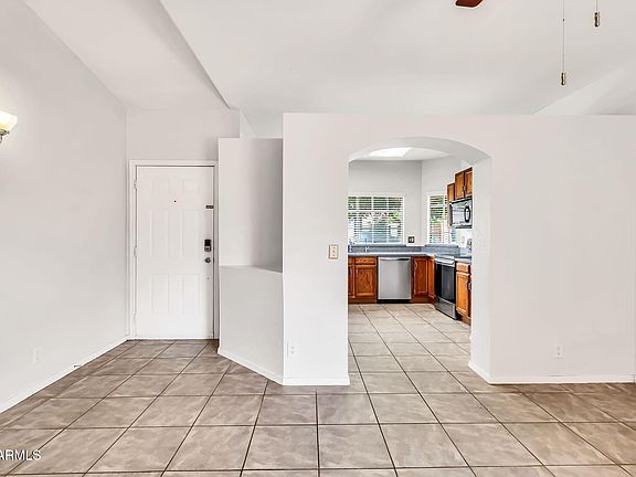 4th image of 962 E VAUGHN Avenue