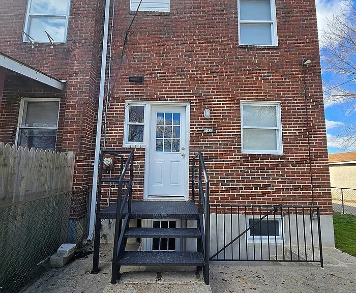 999 Elton Ave — Photo 15