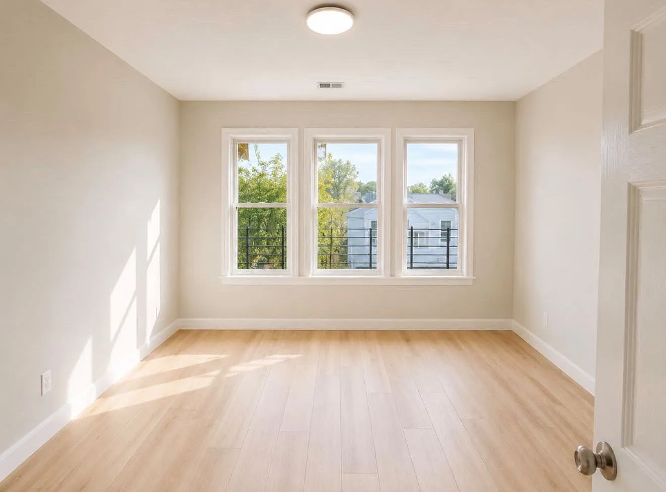 3 bed, $2,295 — Photo 4