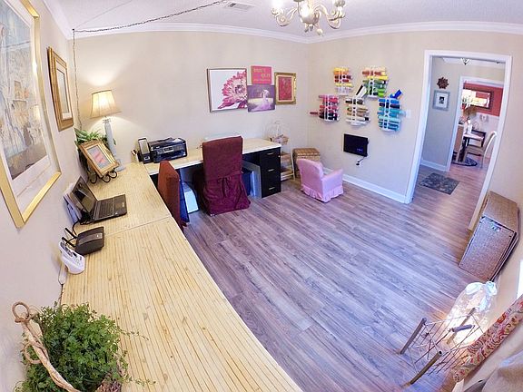 4th image of 3111 Leesburg Sq