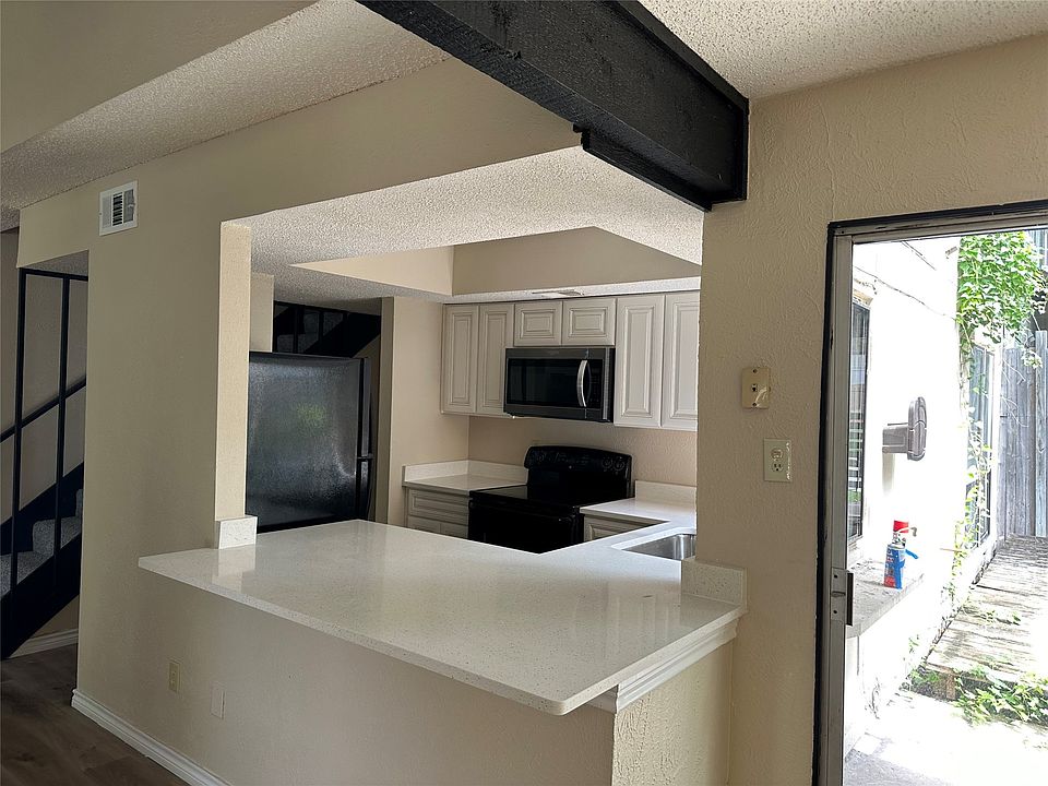 1st image of 2809 Ursa Cir
