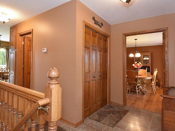 3rd image of 20920 Buchanan St NE