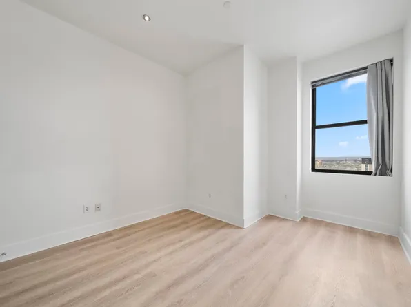 4 Beacon Way image 11 of 21