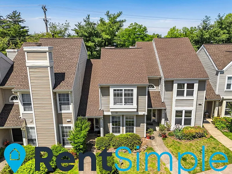 6018 Creekstone Ln — Photo 2