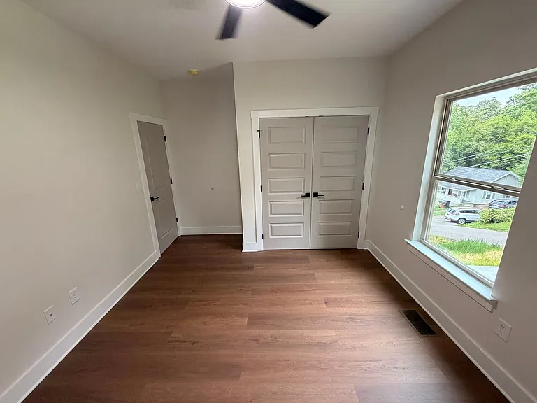 2417 Waverly St NW — Photo 15