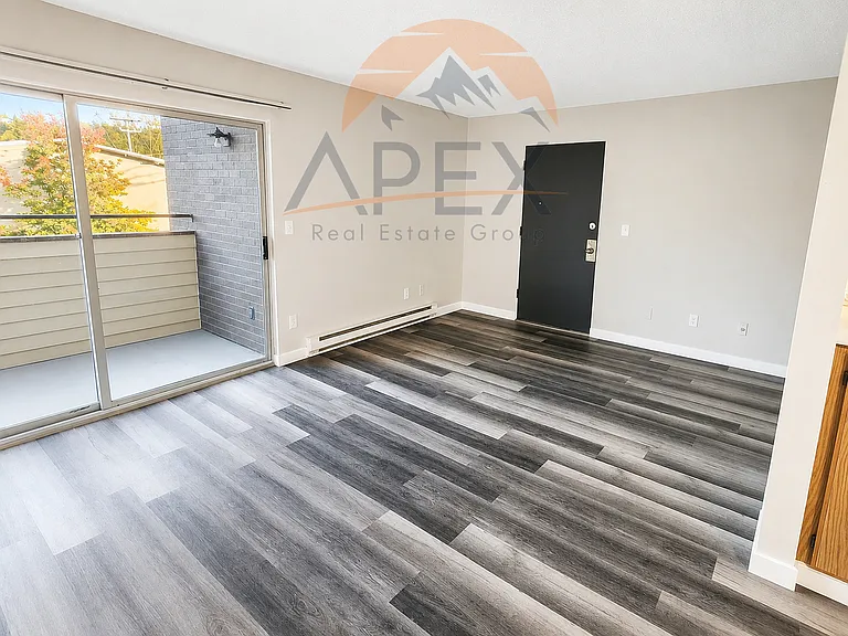 705 State Ave N #4 — Photo 1