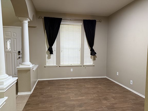 5th image of 6208 Melanie Dr