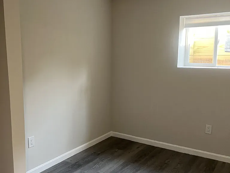 9734 Dumbarton Dr — Photo 12