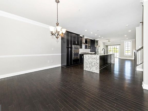 5th image of 2325 Asberry Rd